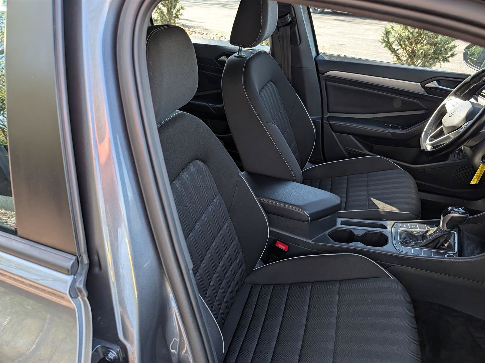 Certified 2023 Volkswagen Jetta Sport FWD image 12