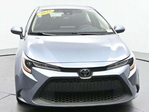 Used 2022 Toyota Corolla LE FWD image 2