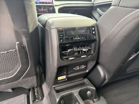 Used 2021 Jeep Grand Cherokee L Limited image 38