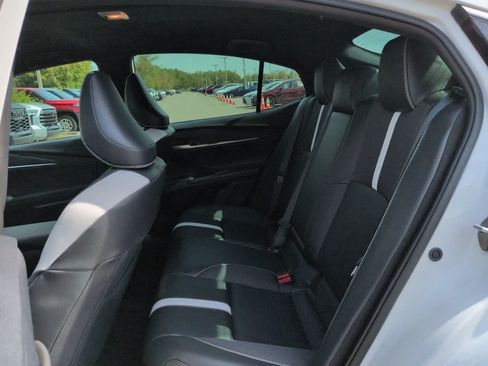 Used 2025 Toyota Camry SE w/ Convenience Package FWD image 13