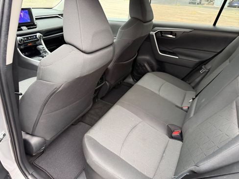 Certified 2023 Toyota RAV4 XLE w/ Convenience Package AWD/4WD image 17