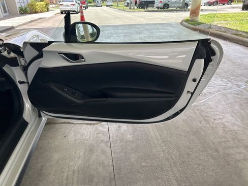 Used 2016 MAZDA MX-5 Miata Grand Touring RWD image 30