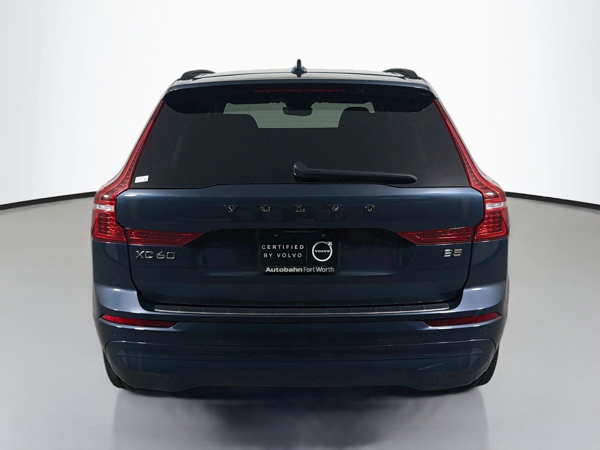 Certified 2023 Volvo XC60 B5 Core w/ Protection Package Premier FWD image 7