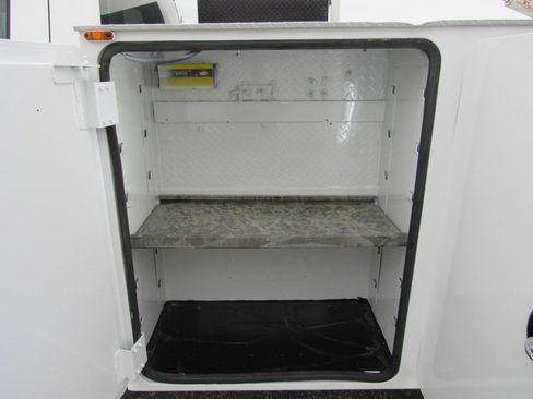 Used 2017 Ford F450 XL w/ Power Equipment Group image 31