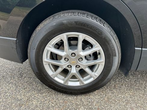 Used 2023 Chevrolet Equinox LS w/ LS Convenience Package image 14