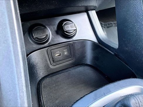 Used 2017 Hyundai Santa Fe Sport image 32