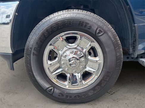 Used 2024 RAM 2500 Big Horn w/ Bed Utility Group image 14