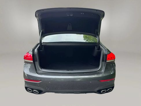 Used 2018 Genesis G80 3.3T Sport RWD image 5