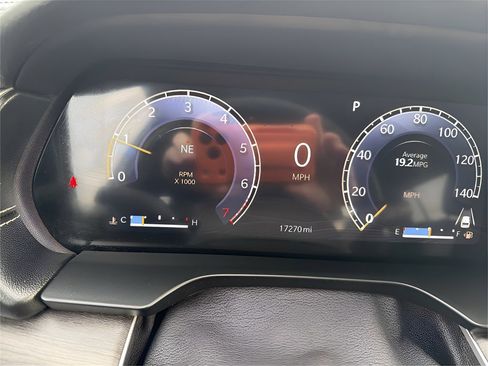 Used 2023 Jeep Grand Cherokee L Limited image 15