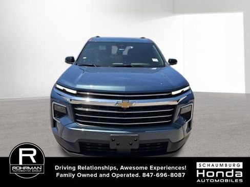 Used 2024 Chevrolet Traverse LT w/ LPO, Floor Liner Package FWD image 2