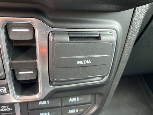 Used 2024 Jeep Wrangler Unlimited Sport AWD/4WD image 42