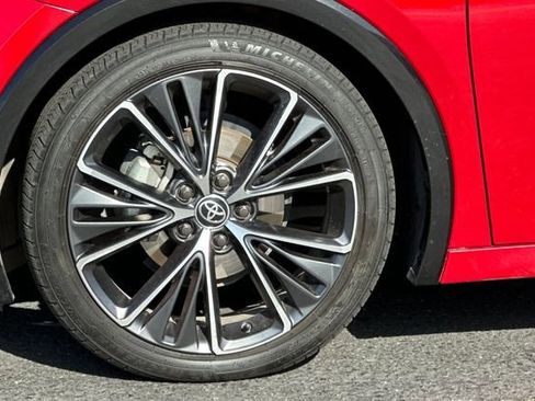 Used 2023 Toyota Prius XLE image 30