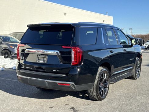 Used 2024 GMC Yukon SLT w/ SLT Luxury Package image 24