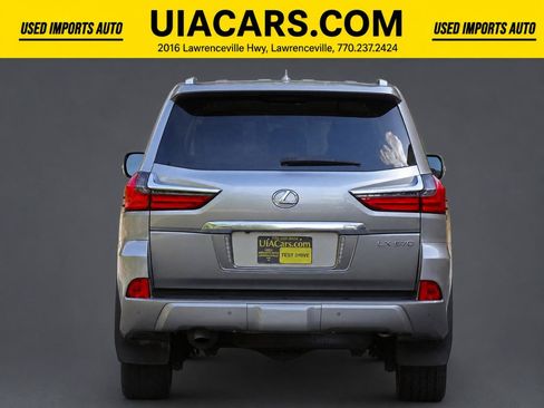 Used 2019 Lexus LX 570 4WD w/ Luxury Package image 8