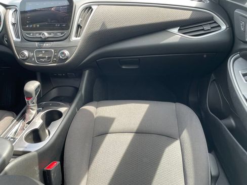 Used 2023 Chevrolet Malibu RS FWD image 24