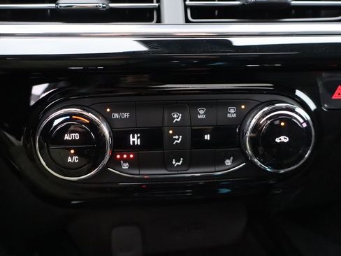 New 2026 Chevrolet Trax RS w/ Sunroof Package image 19