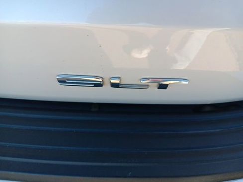 Used 2021 GMC Yukon SLT w/ SLT Premium Package image 38