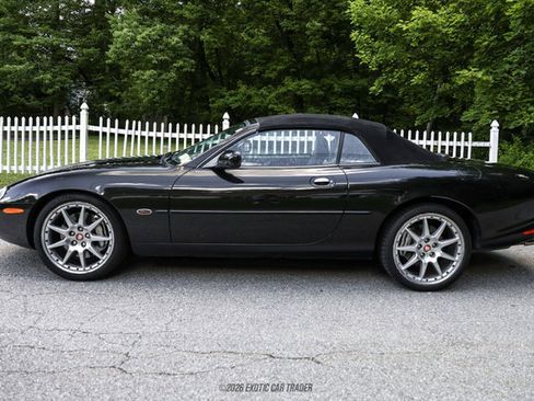 Used 2002 Jaguar XK8 Convertible RWD image 15