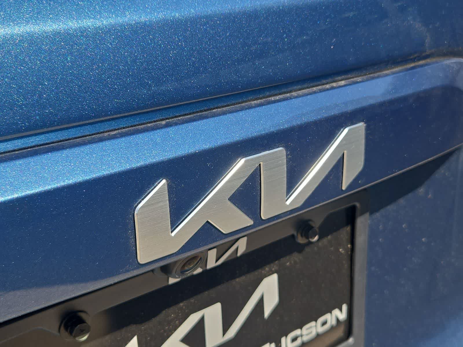 New 2026 Kia Niro SX Touring FWD image 12