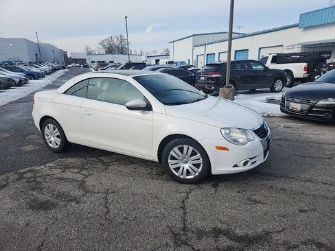 Used 2010 Volkswagen Eos Komfort image 1