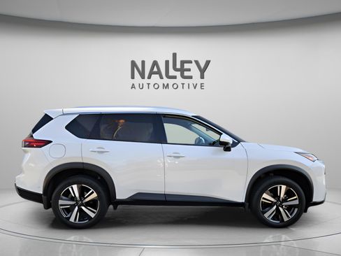 Used 2024 Nissan Rogue SL w/ SL Premium Package image 7