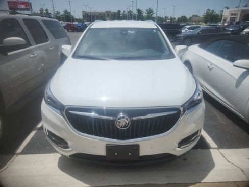 Used 2019 Buick Enclave Premium AWD/4WD image 2