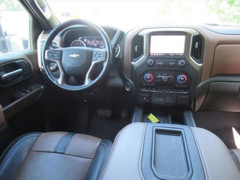 Used 2022 Chevrolet Silverado 3500 High Country w/ Safety Package II AWD/4WD image 13