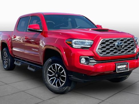 Used 2023 Toyota Tacoma TRD Sport w/ Technology Package RWD image 3