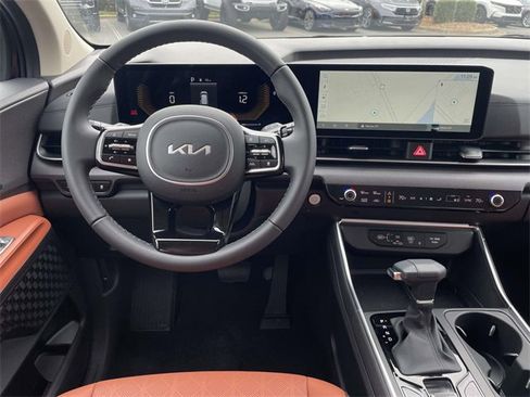 New 2026 Kia Carnival EX image 23