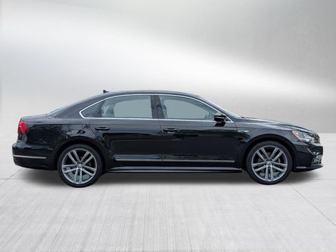 Used 2017 Volkswagen Passat 1.8T R-Line FWD image 8