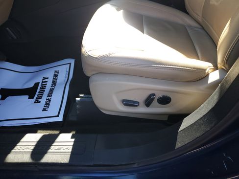 Used 2016 Ford Explorer XLT w/ Equipment Group 202A image 13