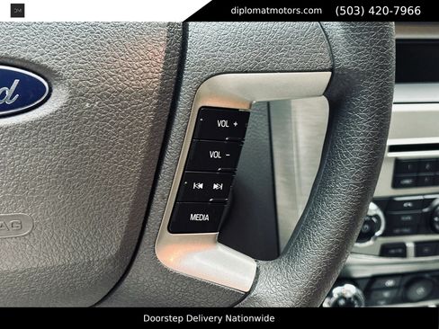 Used 2012 Ford Fusion SE FWD image 28