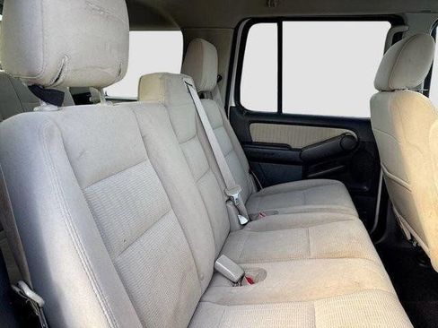 Used 2008 Ford Explorer XLT image 16