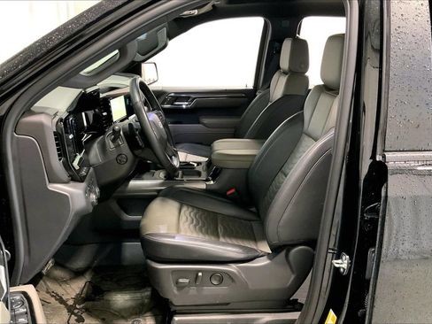 Used 2024 Chevrolet Silverado 1500 ZR2 w/ Technology Package AWD/4WD image 15