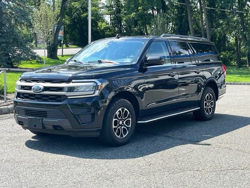 Used 2022 Ford Expedition Max XLT AWD/4WD image 3