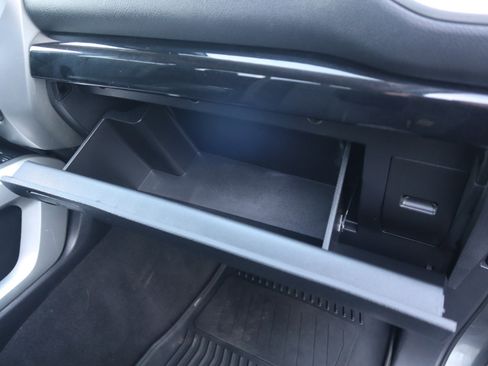 Used 2021 Nissan Titan SV w/ SV Convenience Package image 49