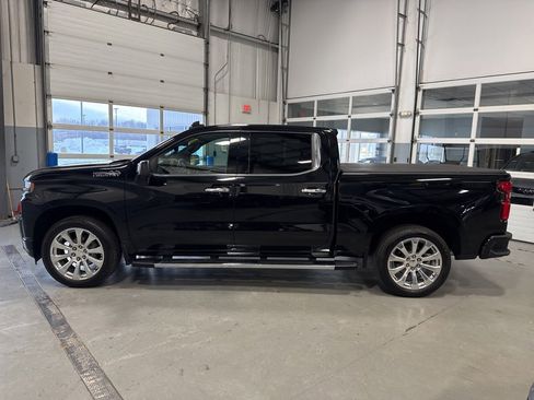 Used 2019 Chevrolet Silverado 1500 High Country w/ Technology Package image 2
