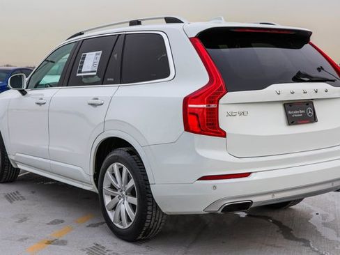 Used 2017 Volvo XC90 T6 Momentum w/ Momentum Plus Package image 7