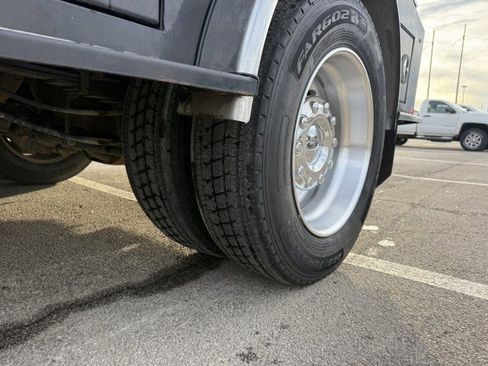 Used 2019 Ford F550 4x4 Regular Cab Super Duty w/ XL Value Package image 13