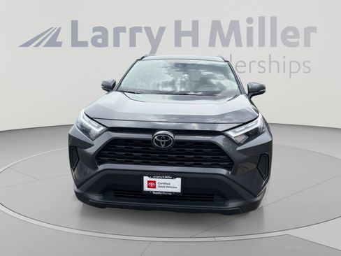 Used 2025 Toyota RAV4 XLE AWD/4WD image 8