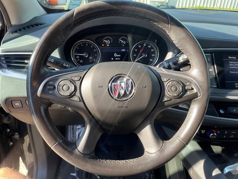 Used 2021 Buick Enclave Essence image 16