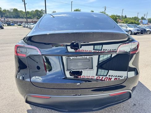 Used 2022 Tesla Model Y Long Range AWD/4WD image 9