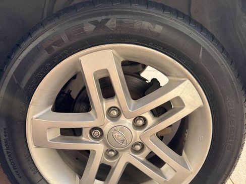 Used 2010 Kia Soul + w/ Audio Pkg FWD image 32