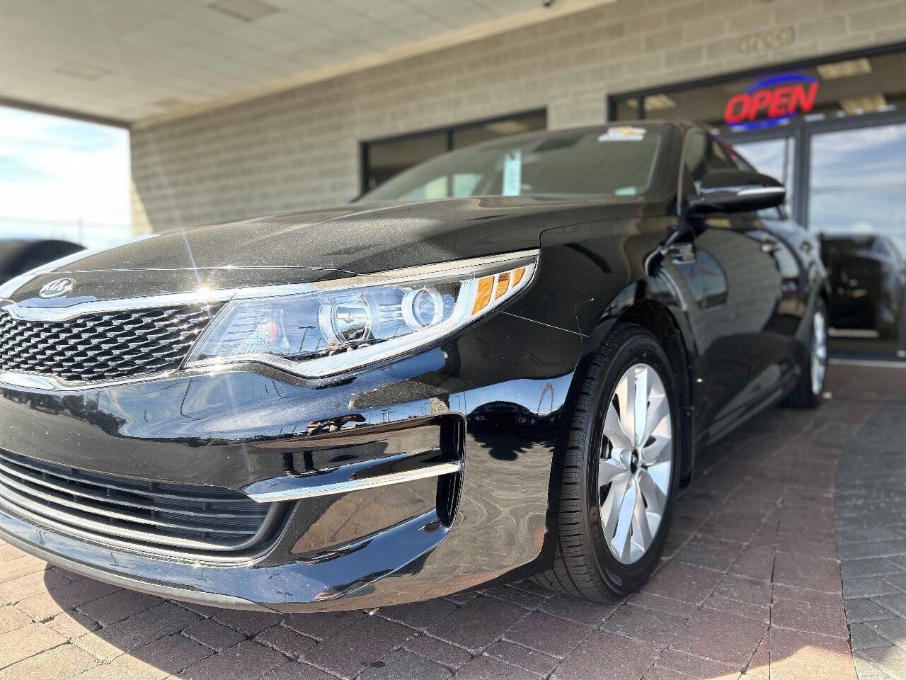 Used 2018 Kia Optima LX w/ Convenience Package FWD image 25