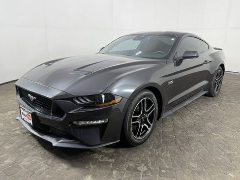 Used 2022 Ford Mustang GT RWD image 3