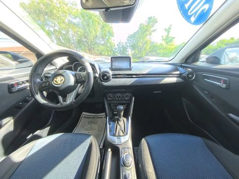 Used 2018 Toyota Yaris iA FWD image 24