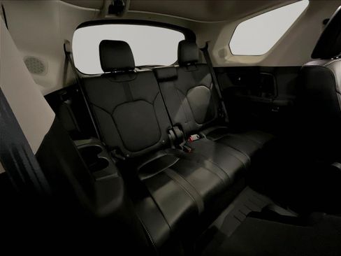 Certified 2025 Honda Pilot Touring image 26