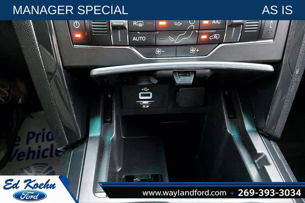 Used 2016 Ford Explorer XLT w/ Equipment Group 201A AWD/4WD image 32