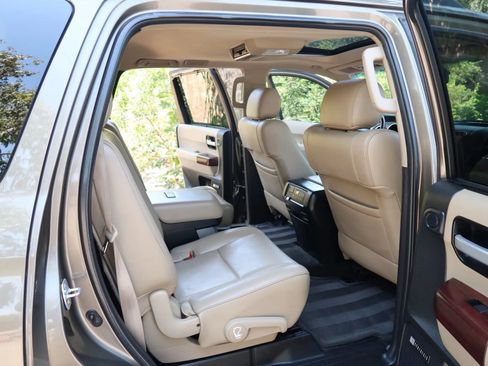 Used 2012 Toyota Sequoia Platinum AWD/4WD image 38