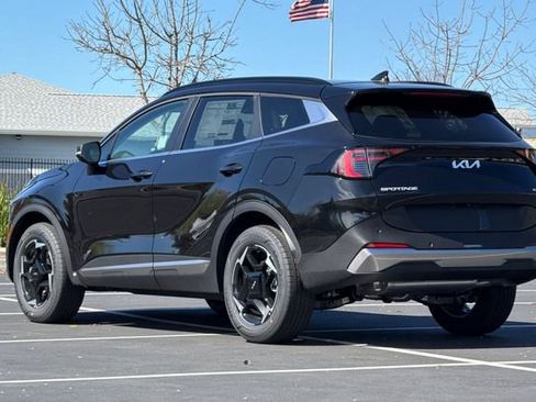 New 2026 Kia Sportage EX image 7